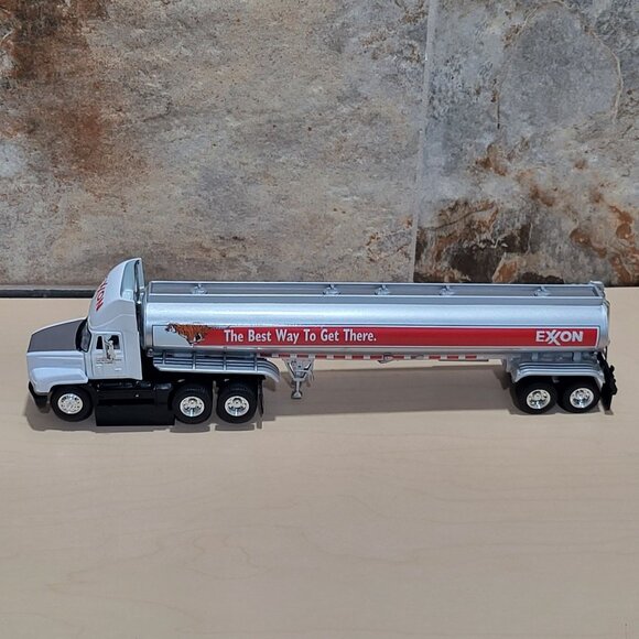 Exxon 2000 Premier Die Cast Collectible Tanker - Picture 11 of 13